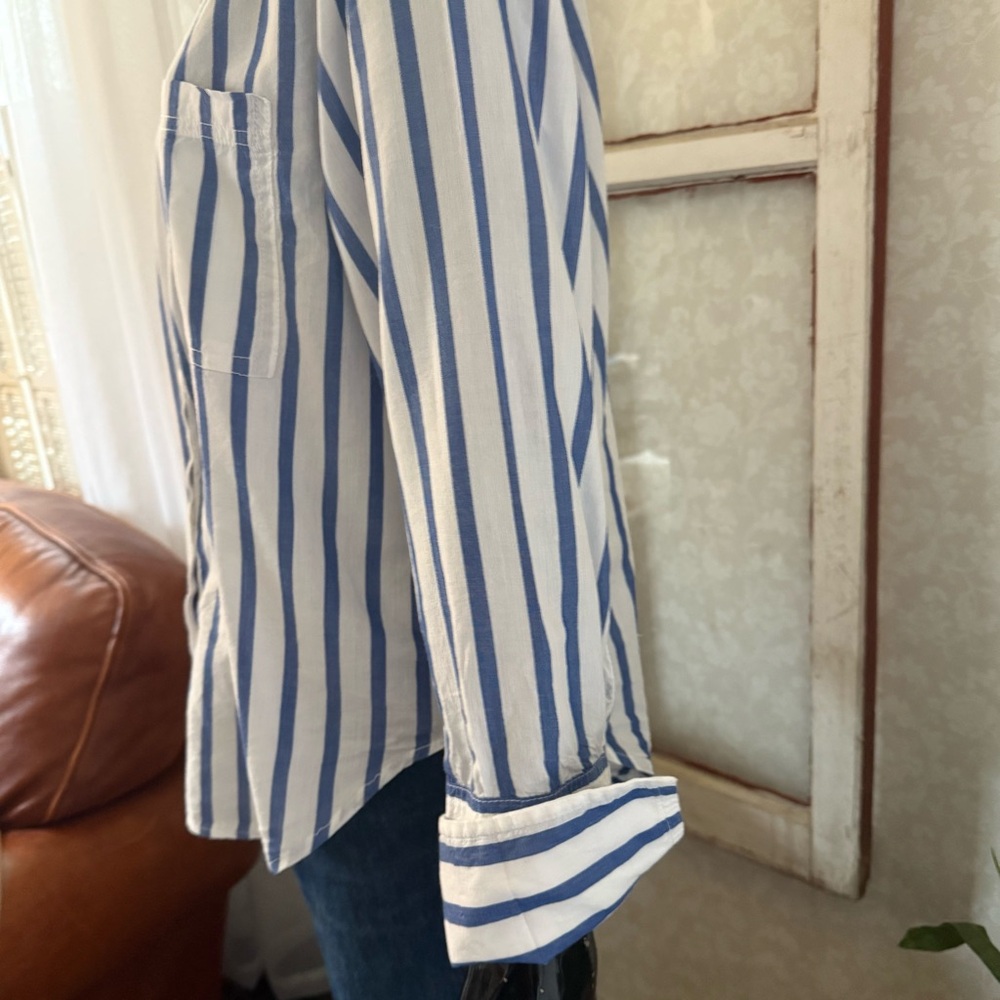 J Crew Garçon Classic White Button Up with Blue Stripes Cotton Blend Size 12 - Picture 2 of 9